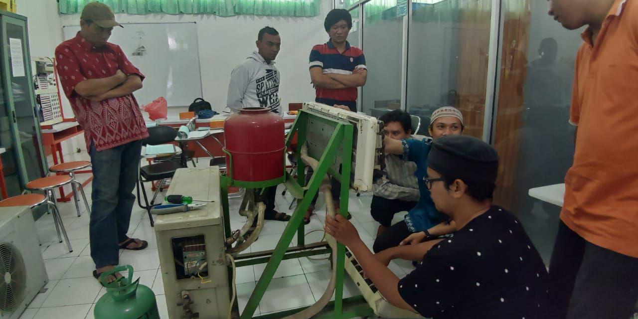 foto bersama pembukaan pelatihan bapas 1 semarang dengan ft unimus