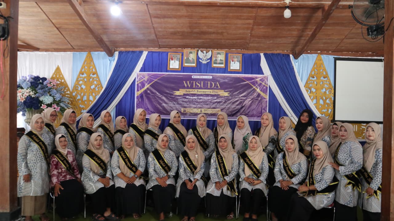 Read more about the article Wisuda Sekolah Perempuan Plus 2025: 48 Perempuan Desa Kandangrejo Resmi Lulus dan Siap Mandiri