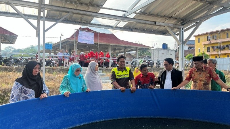 Read more about the article Sinergi Lintas Disiplin, Jajaran Pimpinan Fakultas Kawal Aspek Teknis Ekosistem Bioflok PPK Ormawa Unimus di Pringapus