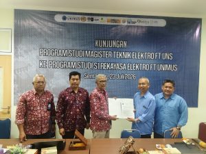 Read more about the article Kunjungan Akademik & Penandatanganan Kerja Sama Magister Teknik Elektro UNS