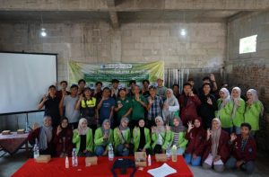 Read more about the article PPK Ormawa IMM Al Haytham Gandeng Mitra Bank Sampah Resik SejahteraKelurahan Sambiroto untuk Sinergikan Program Pengabdian Masyarakat